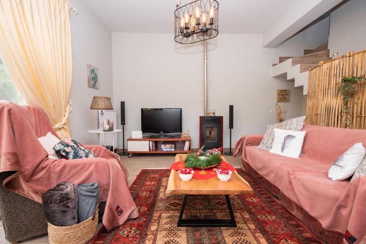 Stellas Guesthouse Near Arachova Stirion Bagian luar foto