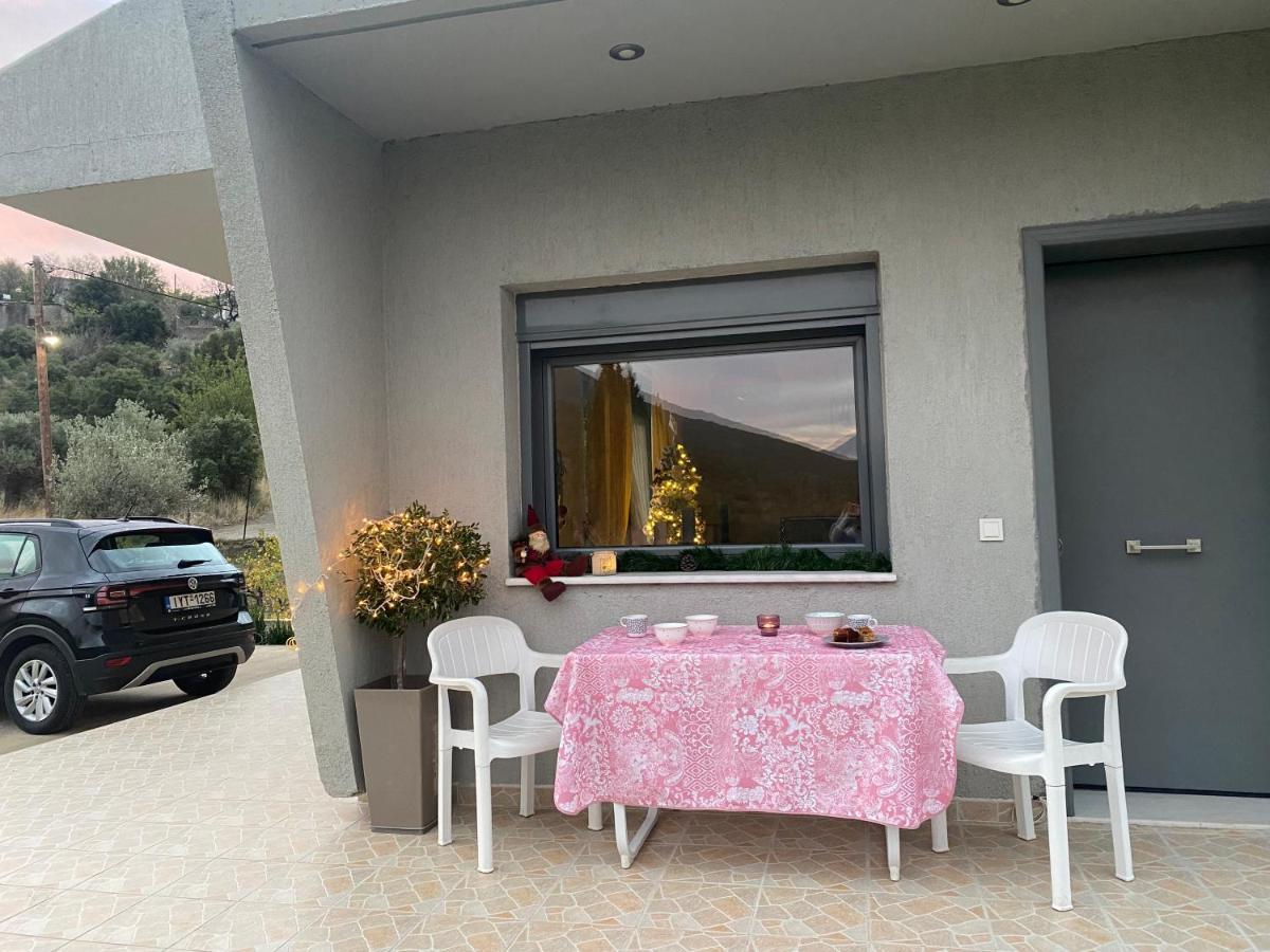 Stellas Guesthouse Near Arachova Stirion Bagian luar foto
